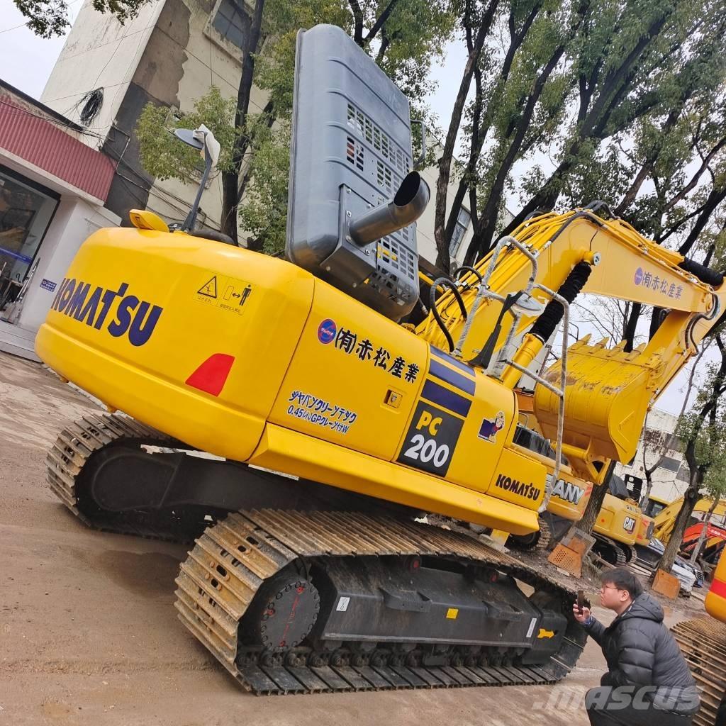 Komatsu PC 200 8N Vikšriniai ekskavatoriai