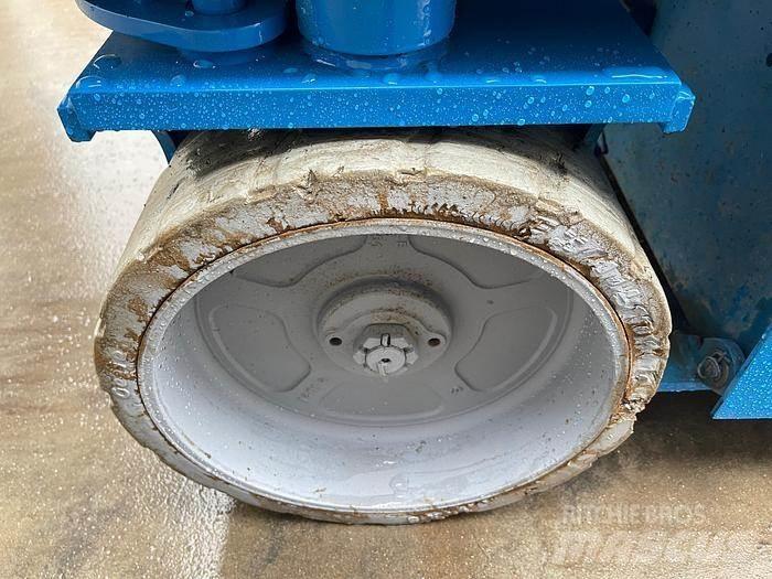 Genie GS4047 Kiti keltuvai ir platformos