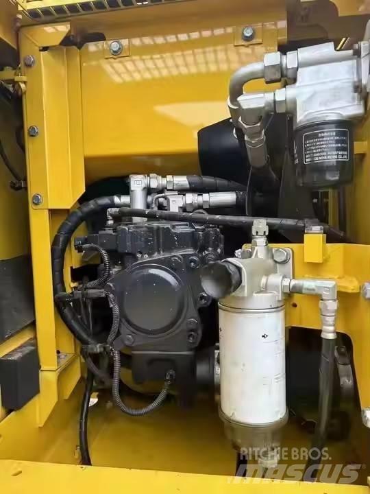 Komatsu PC 120 Vikšriniai ekskavatoriai