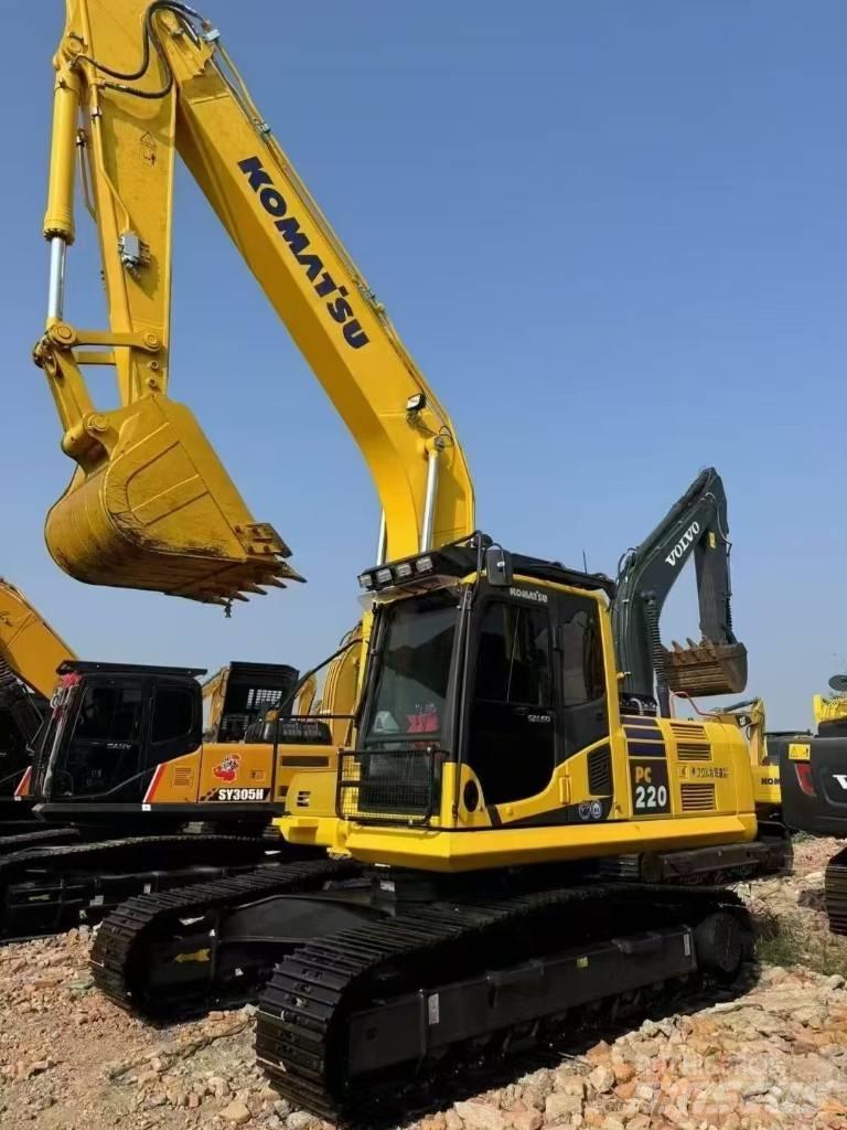 Komatsu PC 220 Vikšriniai ekskavatoriai