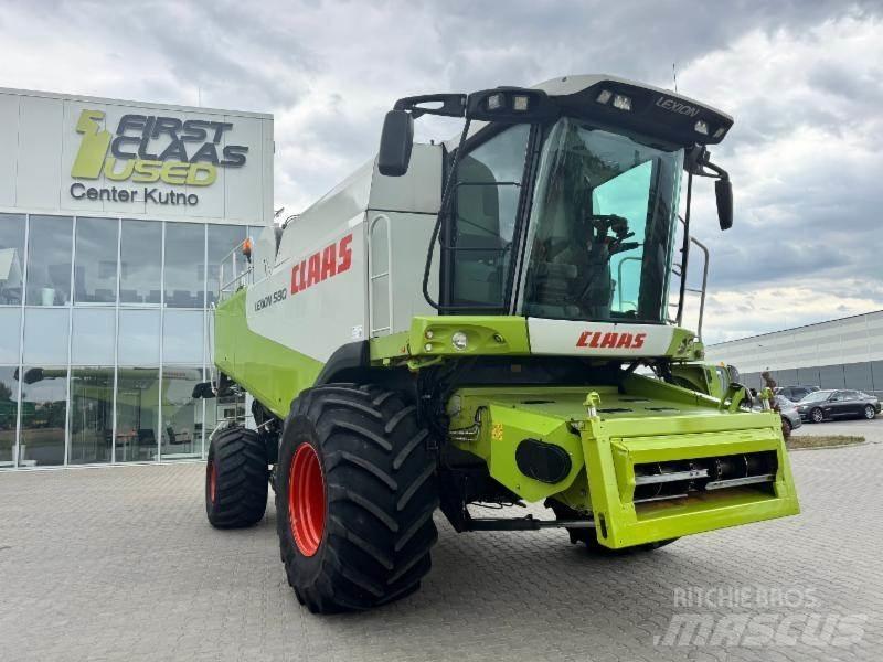 CLAAS LEXION 580 Derliaus nuėmimo kombainai