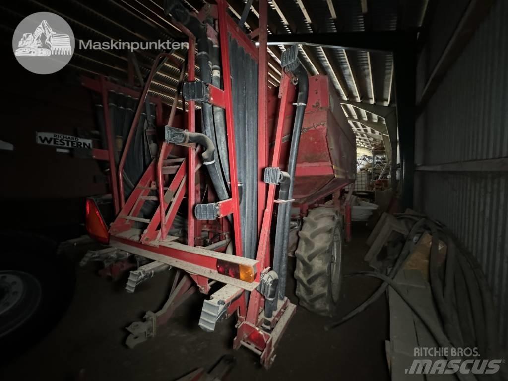 Tive 6012 JET Mineralinių trąšų barstytuvai