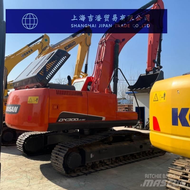 Doosan DX 300 Vikšriniai ekskavatoriai