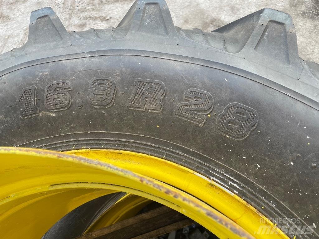 Taurus 16.9-28 Padangos, ratai ir ratlankiai