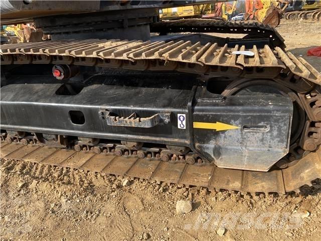 Hitachi ZX210 Vikšriniai ekskavatoriai
