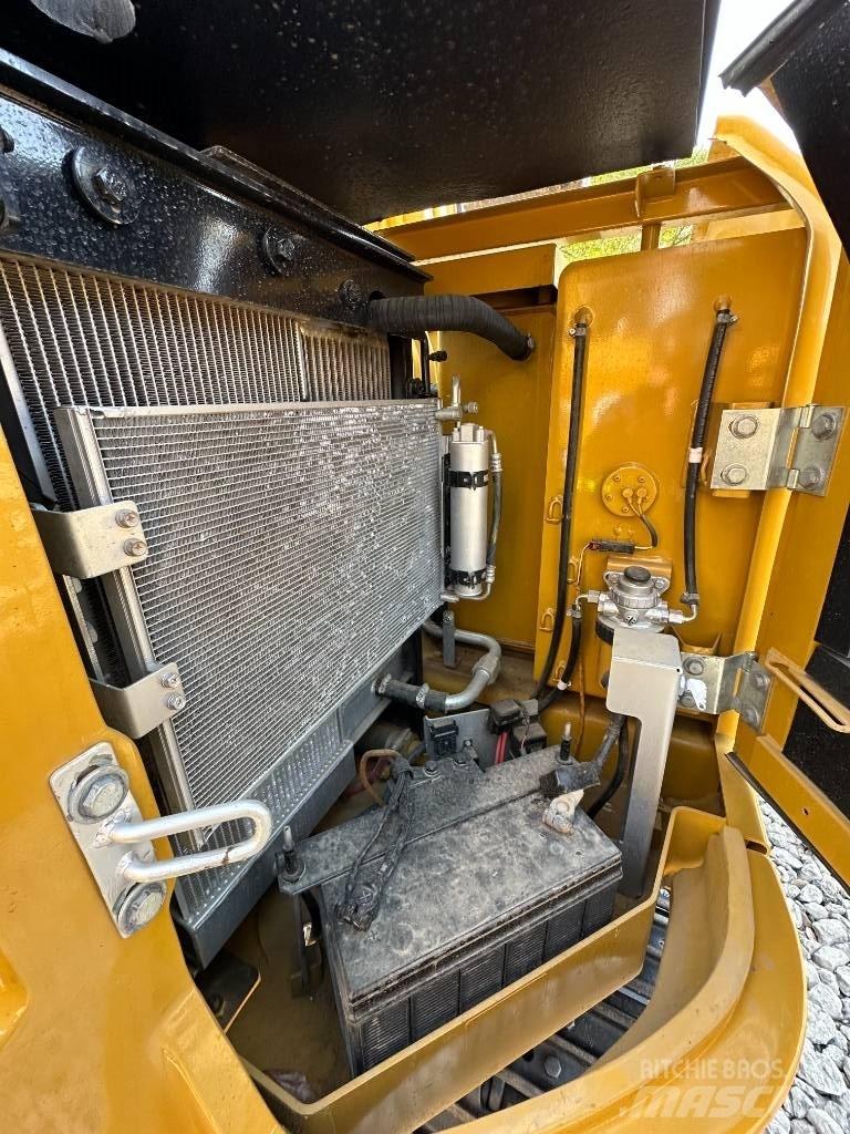 CAT 308 E Vikšriniai ekskavatoriai