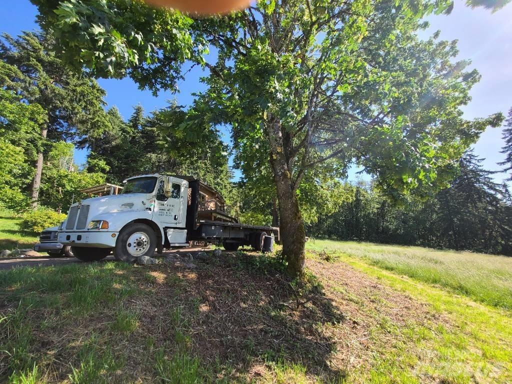 Kenworth T 300 Platformos/ Pakrovimas iš šono