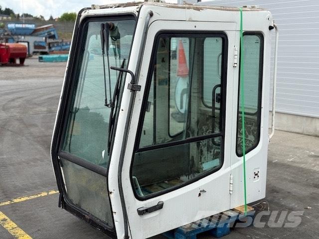 Liebherr CAB SERIE B Kabinos ir interjeras