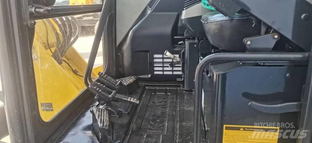 Komatsu PC 56 Vikšriniai ekskavatoriai