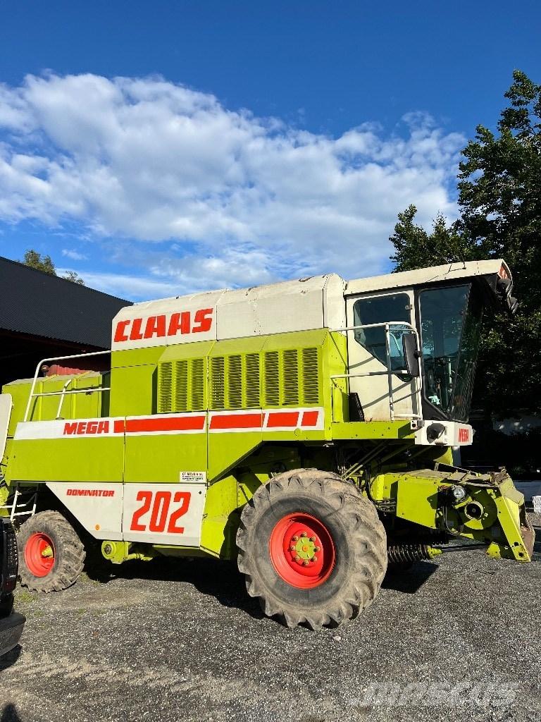 CLAAS Mega 202 Derliaus nuėmimo kombainai