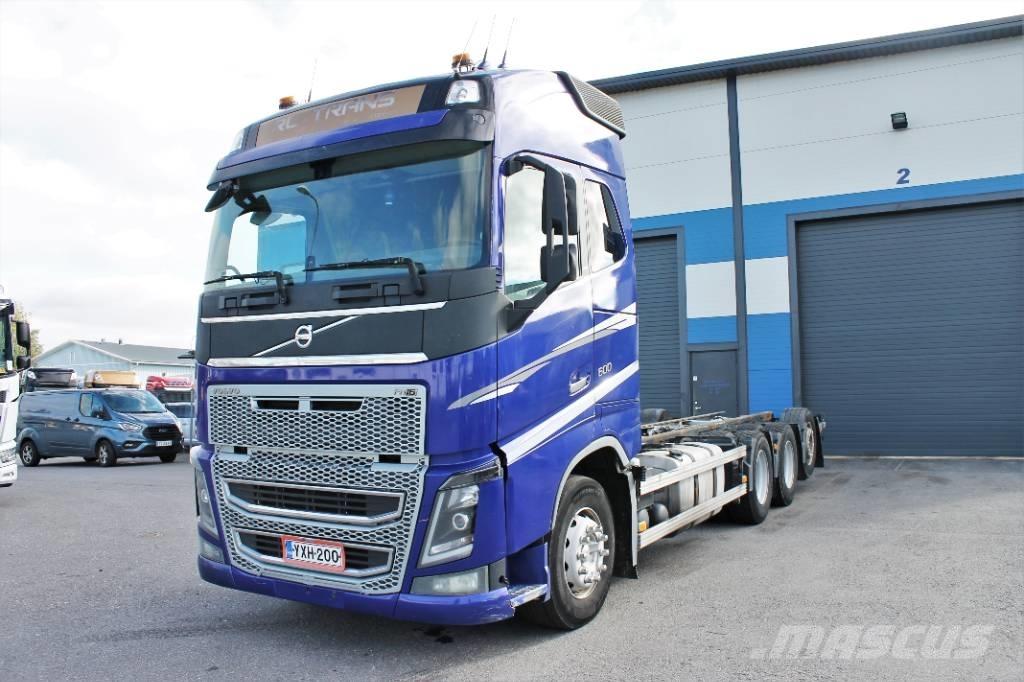 Volvo FH16 600  8x4*4 Važiuoklė su kabina