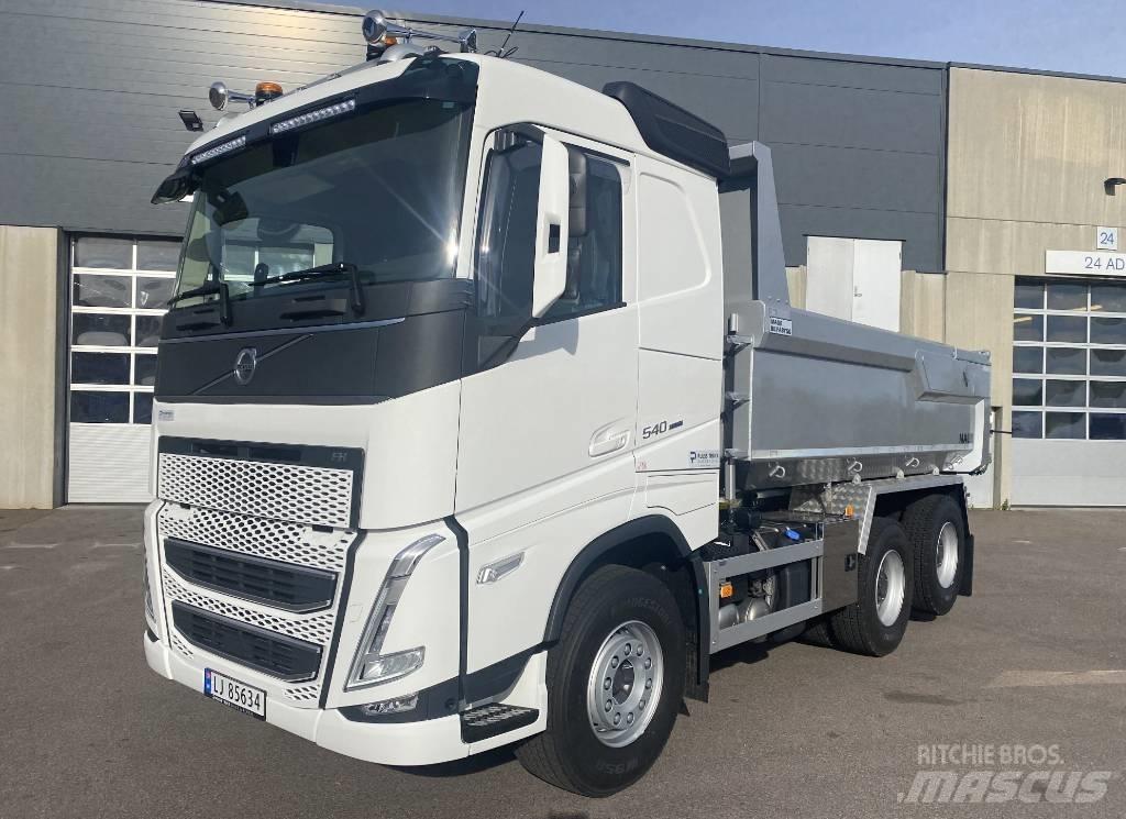 Volvo FH540 6x4 Savivarčių priekabų vilkikai
