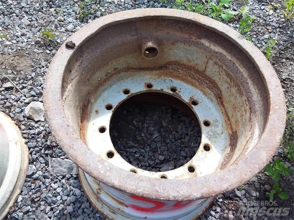 Valmet 860 20x26,5 Padangos, ratai ir ratlankiai