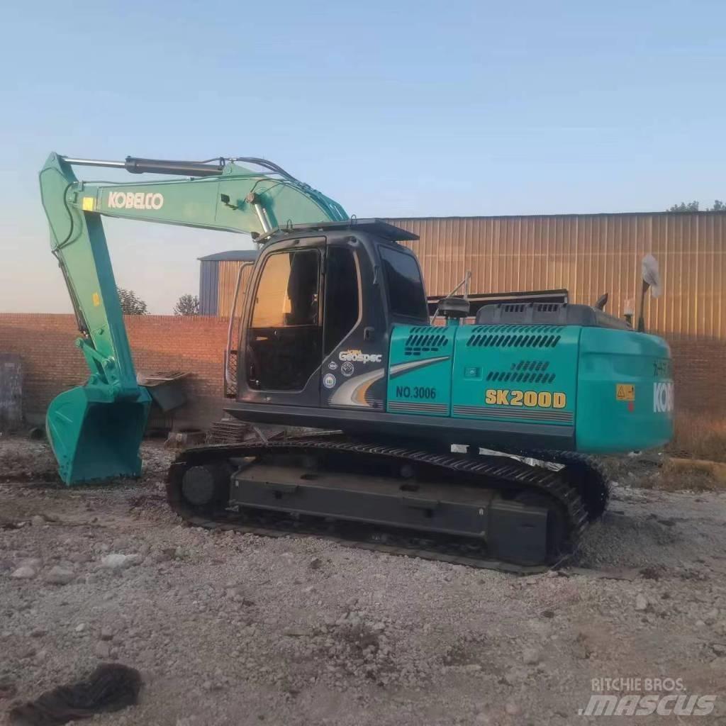 Kobelco 200 Vikšriniai ekskavatoriai