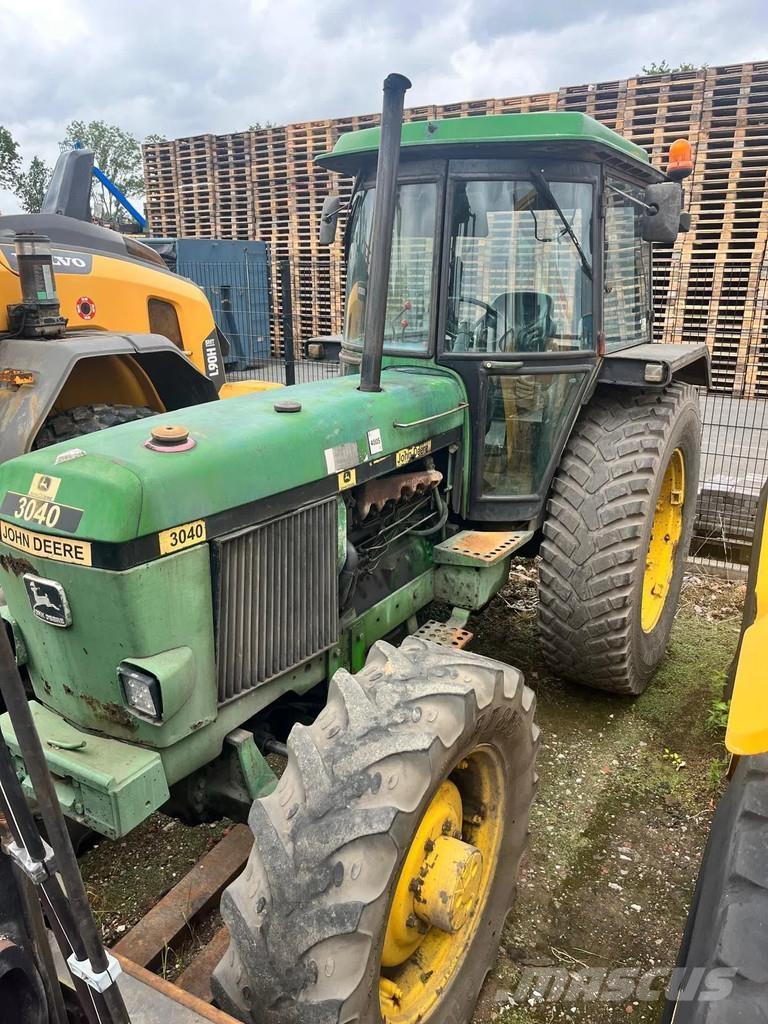 John Deere 3040 Traktoriai