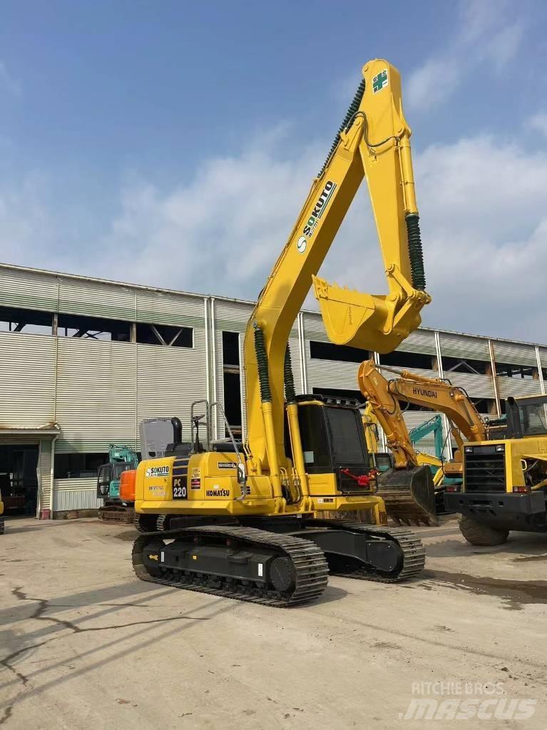 Komatsu PC 220-8 Vikšriniai ekskavatoriai