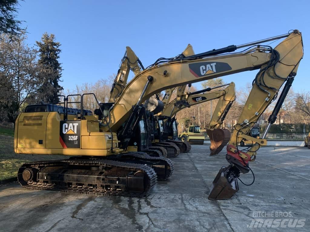 CAT 326 FL N Vikšriniai ekskavatoriai