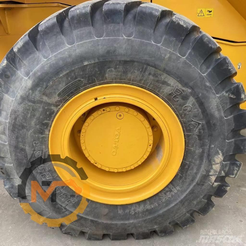 Volvo L 105 Naudoti ratiniai krautuvai