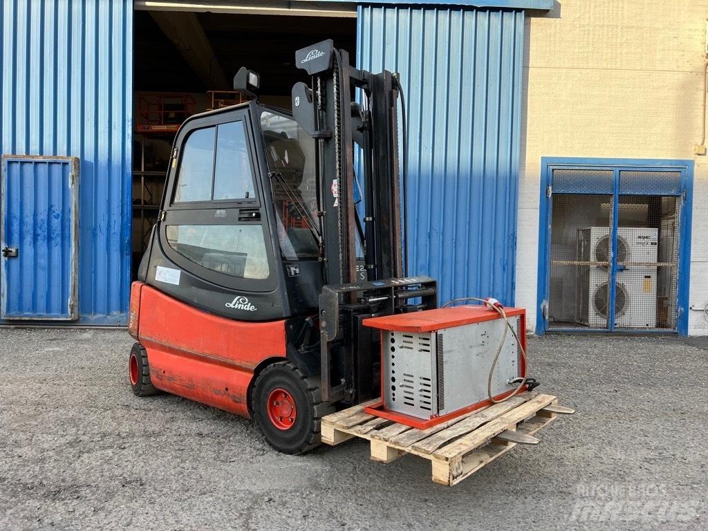 Linde E 25 Elektriniai šakiniai krautuvai
