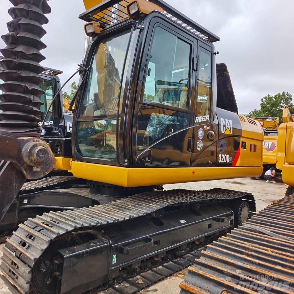 CAT 320 D Vikšriniai ekskavatoriai