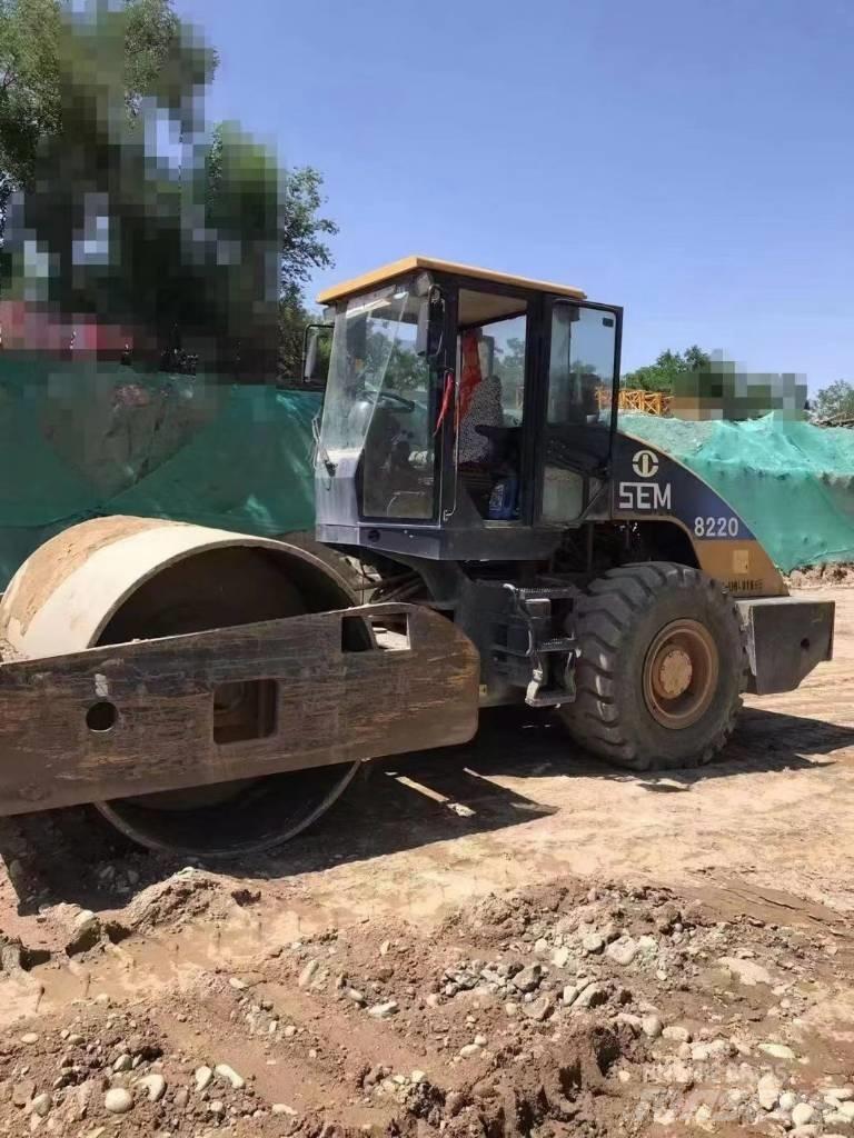 SEM 522 compactor Vieno būgno volai
