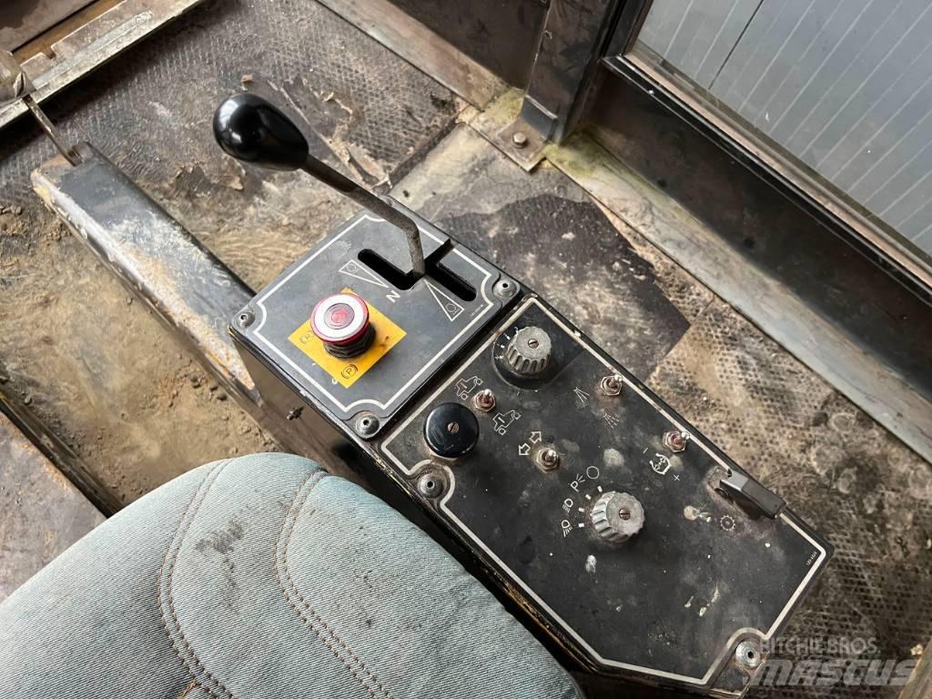 CAT PS300B Pneumo volai