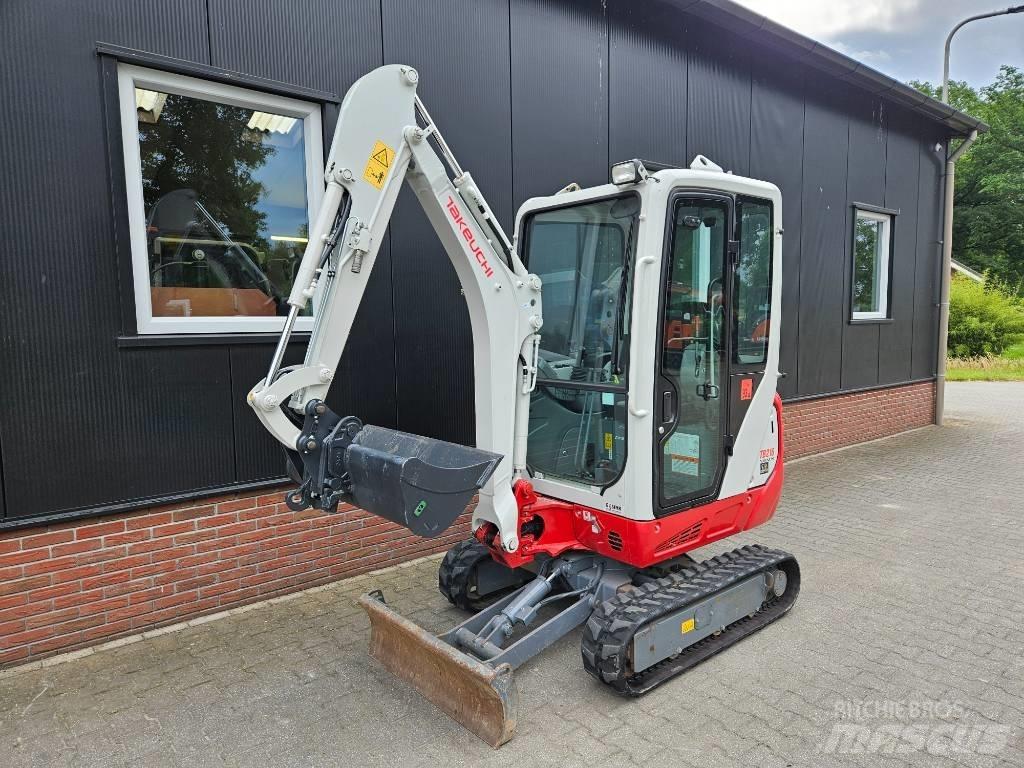 Takeuchi TB 216 Mini ekskavatoriai < 7 t