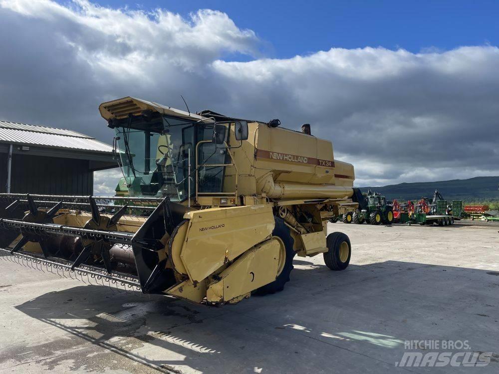 New Holland TX 34 Derliaus nuėmimo kombainai