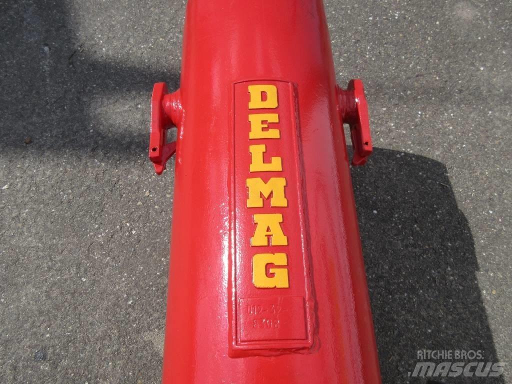 Delmag D12-32 Dyzeliniai poliniai plaktukai