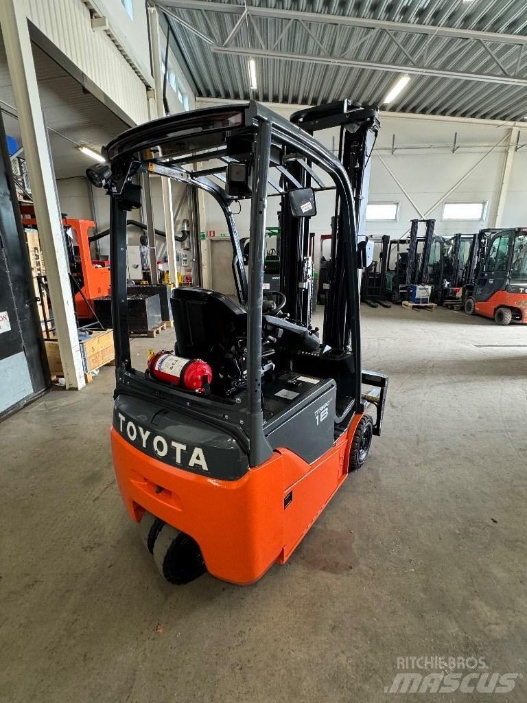 Toyota 8FBEK18T Elektriniai šakiniai krautuvai