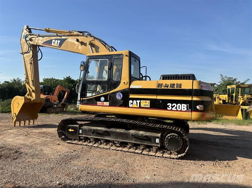 CAT 320 B Vikšriniai ekskavatoriai