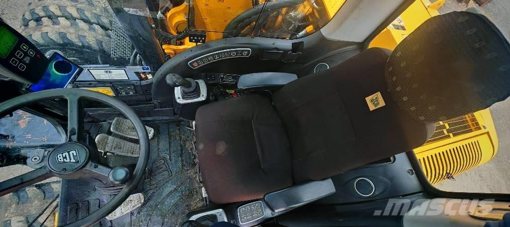 JCB JS 145 W Ratiniai ekskavatoriai