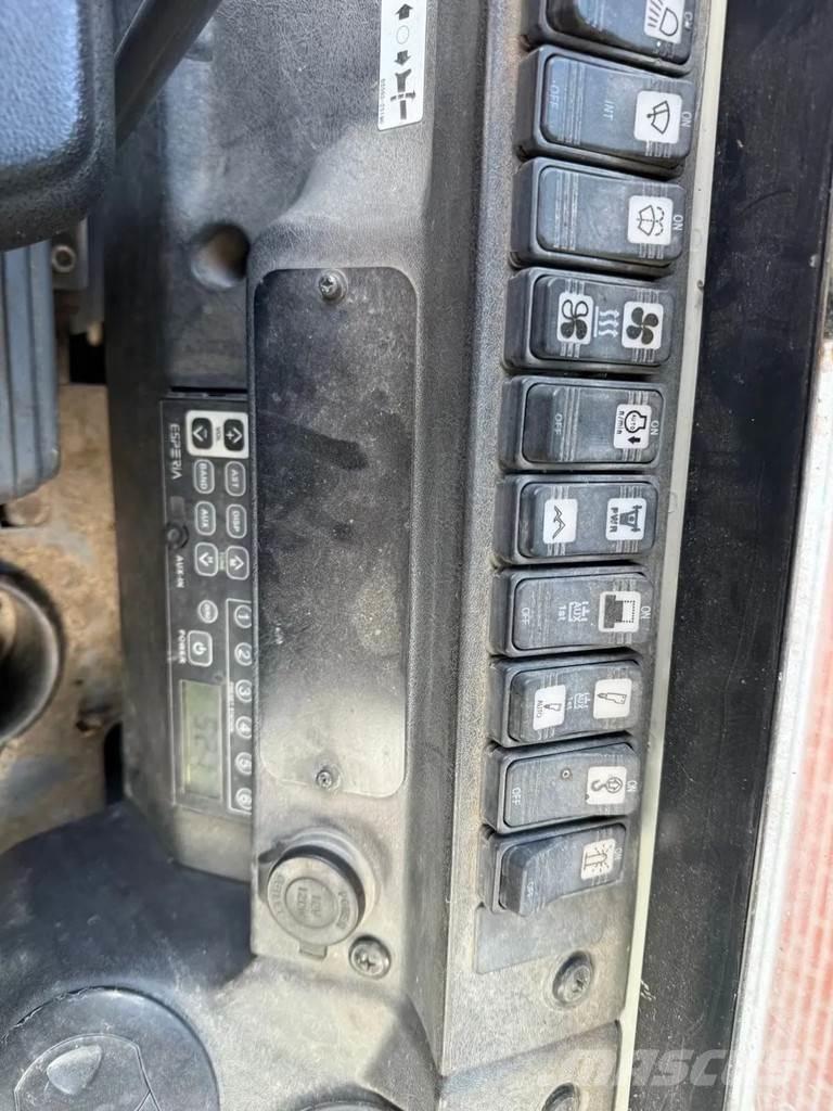 Takeuchi TB230 Vikšriniai ekskavatoriai