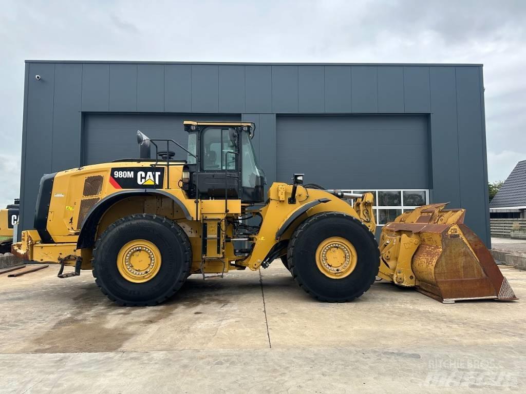 CAT 980 M Naudoti ratiniai krautuvai