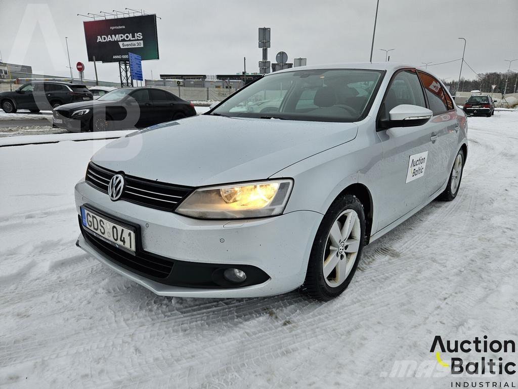 Volkswagen Jetta Lengvieji automobiliai