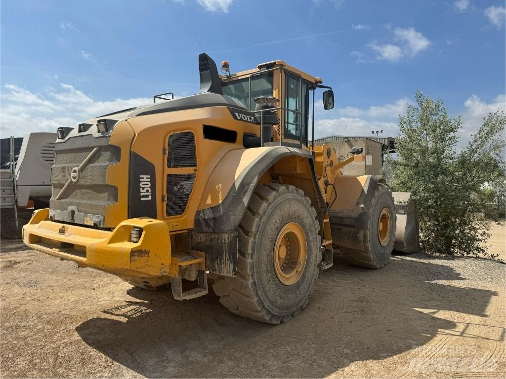 Volvo 150H Naudoti ratiniai krautuvai