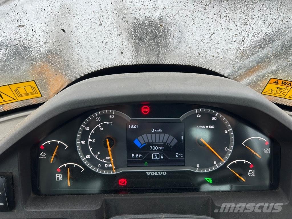 Volvo L 60 H Naudoti ratiniai krautuvai