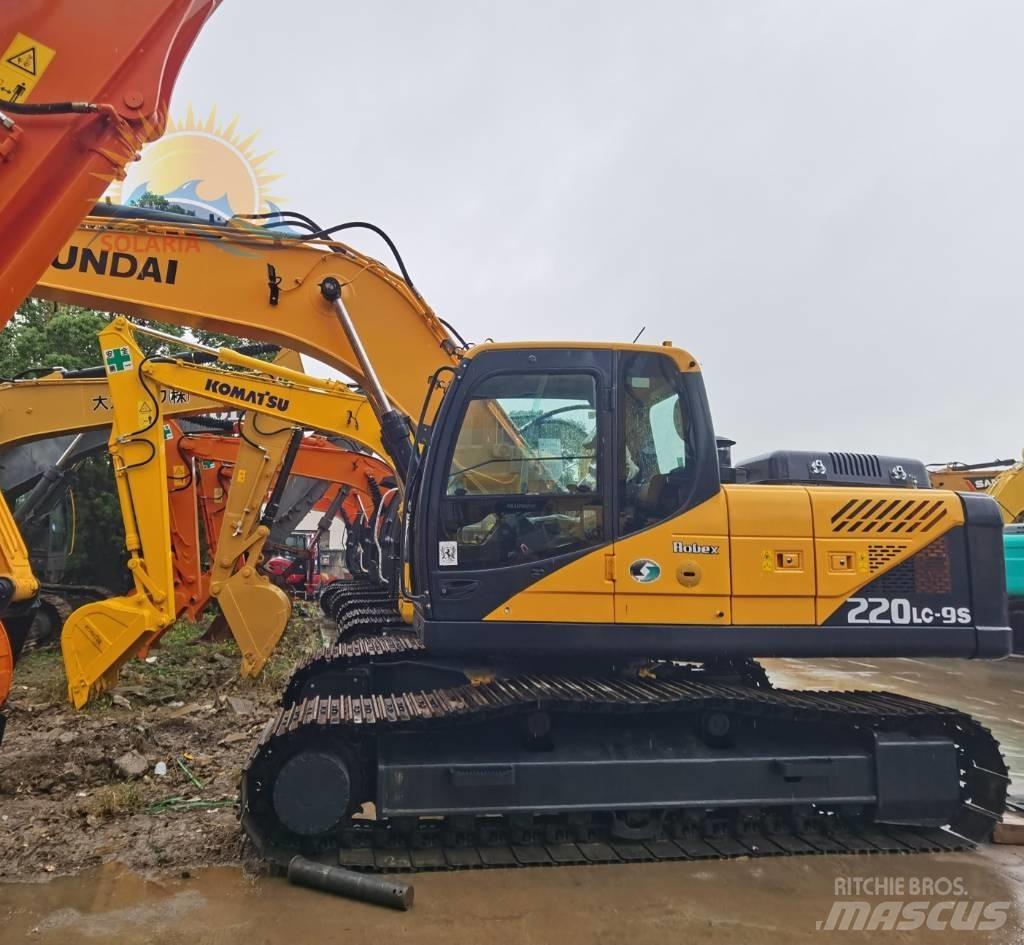 Hyundai R220LC-9S Ratiniai ekskavatoriai