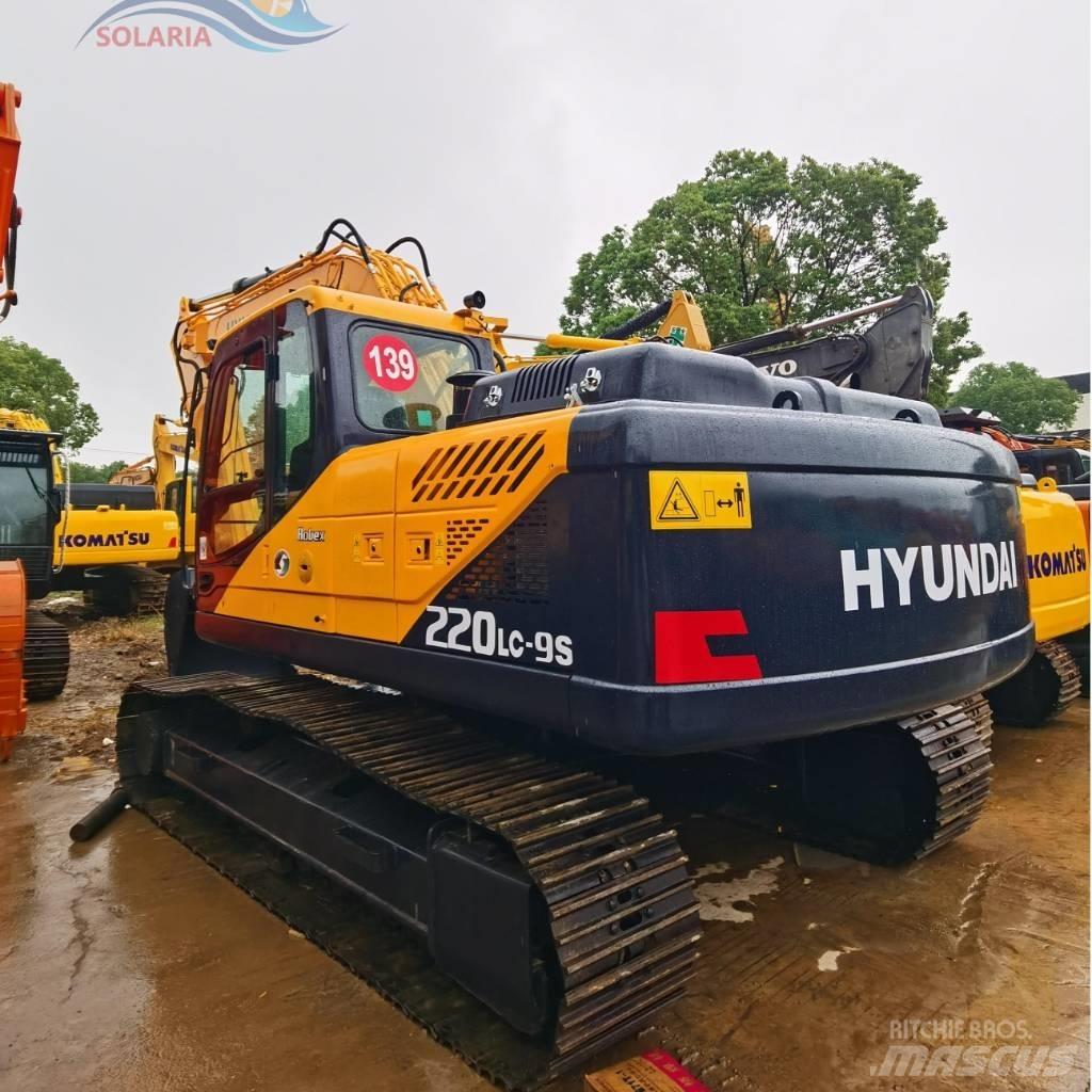 Hyundai R220LC-9S Ratiniai ekskavatoriai