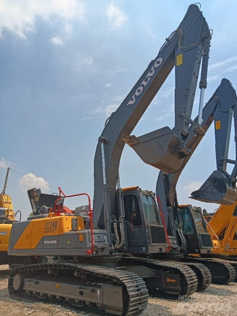 Volvo EC 240 Vikšriniai ekskavatoriai