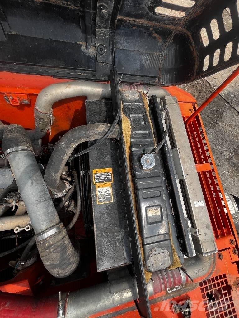 Doosan DH 225 LC-7 Vikšriniai ekskavatoriai