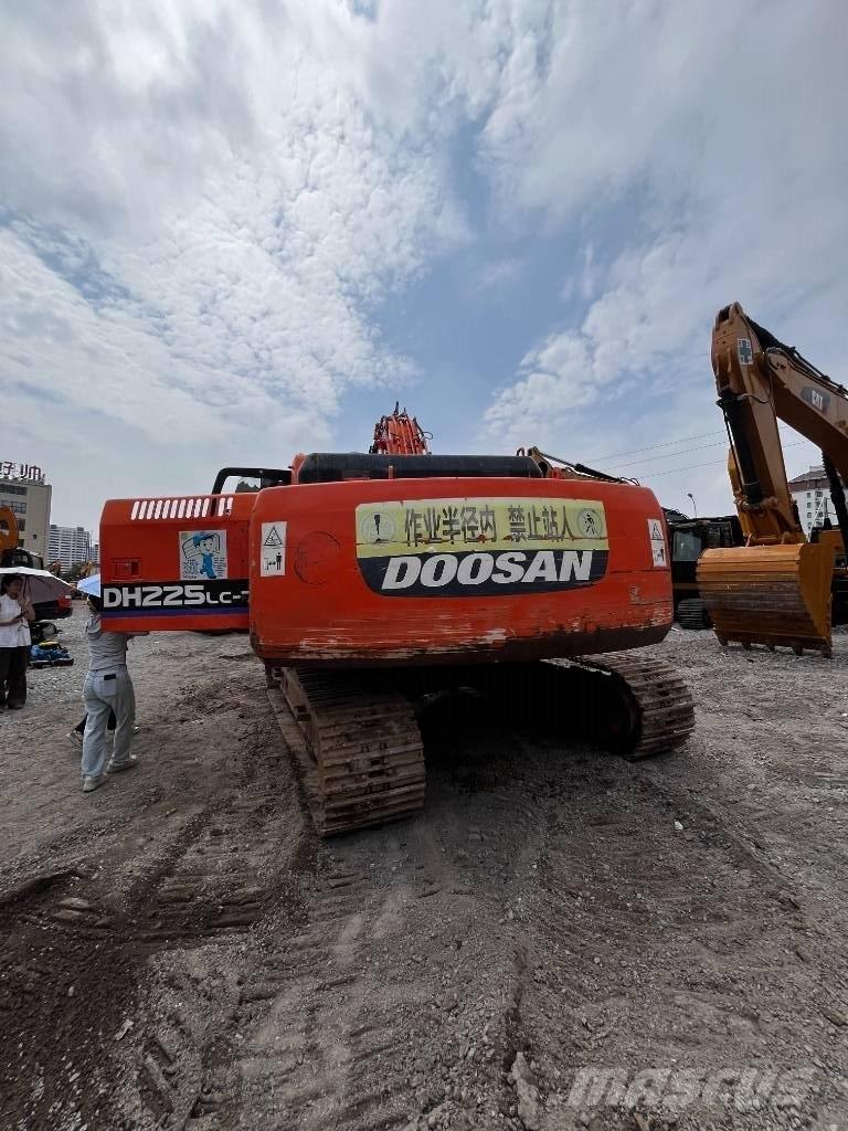 Doosan DH 225 LC-7 Vikšriniai ekskavatoriai
