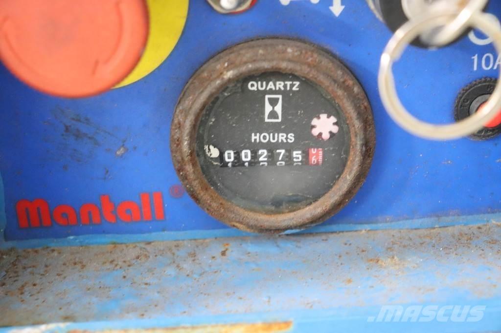 Mantall XE80N Žirkliniai keltuvai