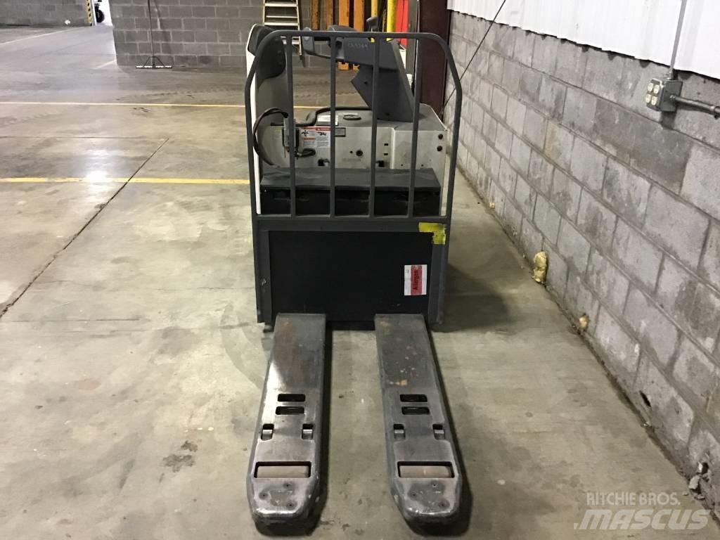 Crown PR 4500-60 Rankiniai hidrauliniai vėžimėliai