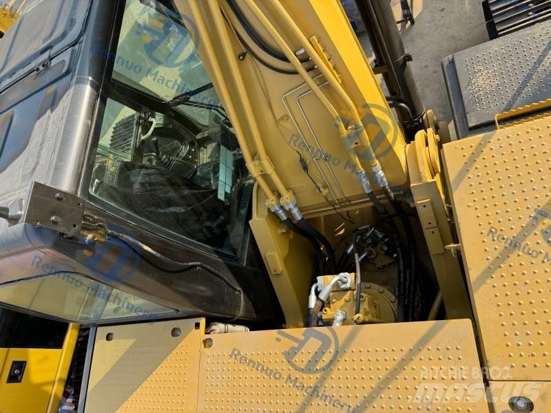CAT 326D2 Vikšriniai ekskavatoriai