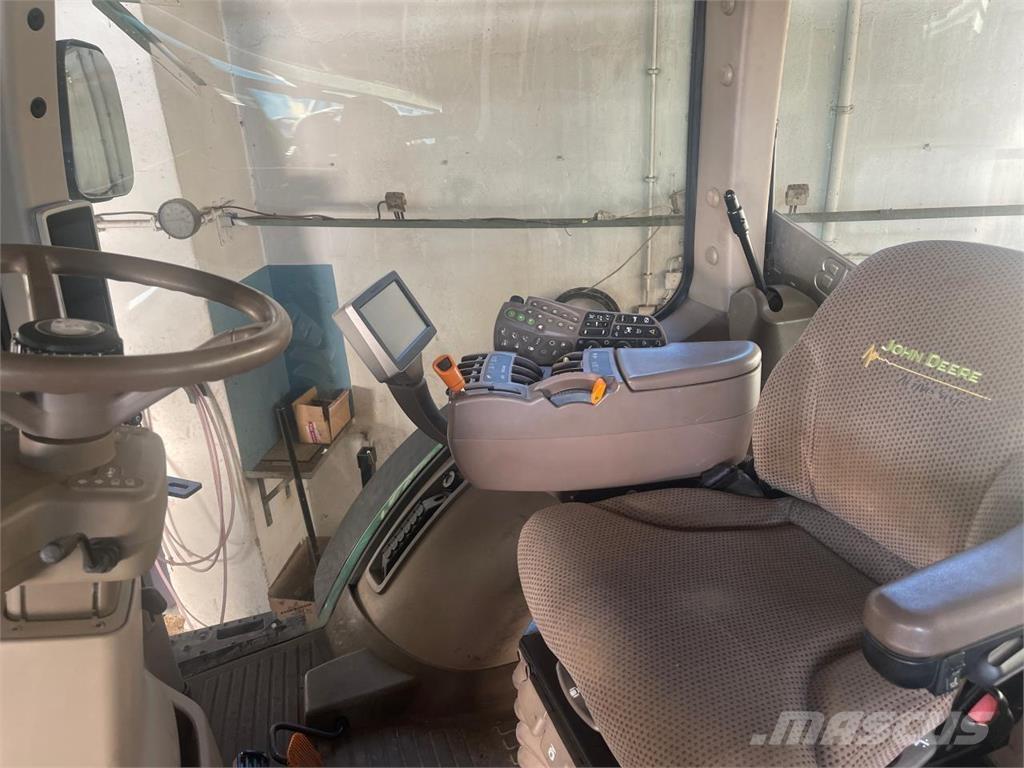 John Deere 7230 R Traktoriai