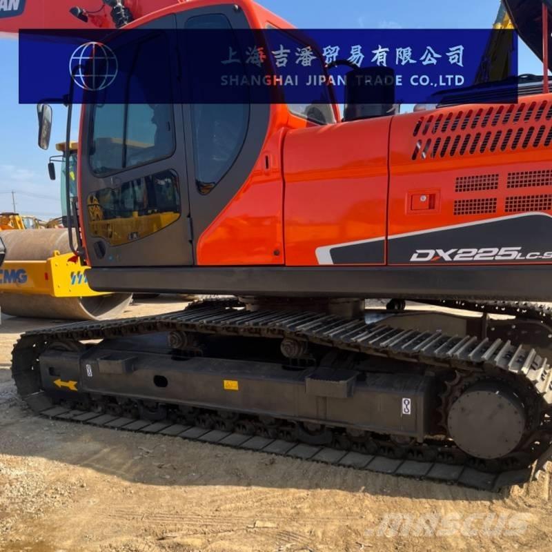 Doosan DX 225 Vikšriniai ekskavatoriai