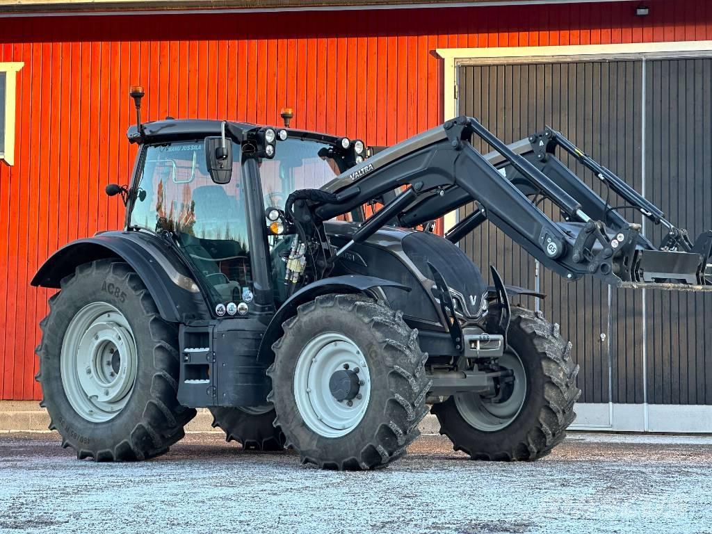 Valtra N 135 Active Traktoriai