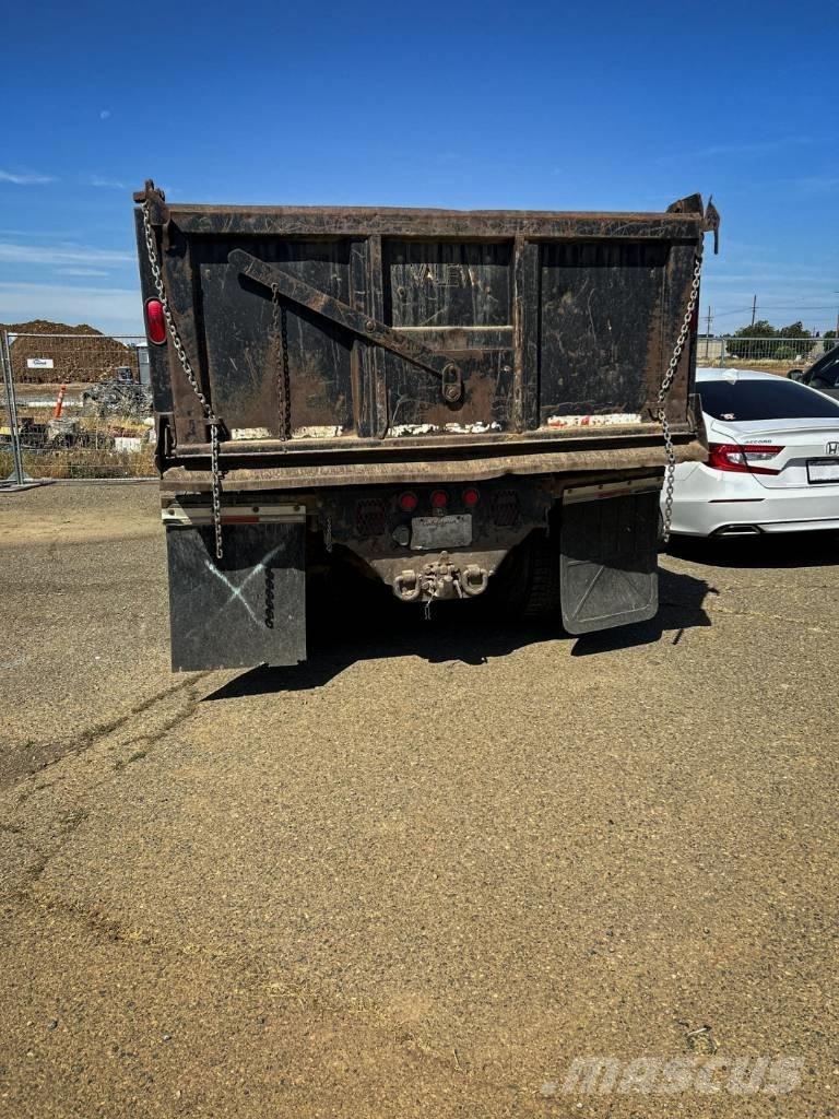 Ford F 650 Savivarčių priekabų vilkikai