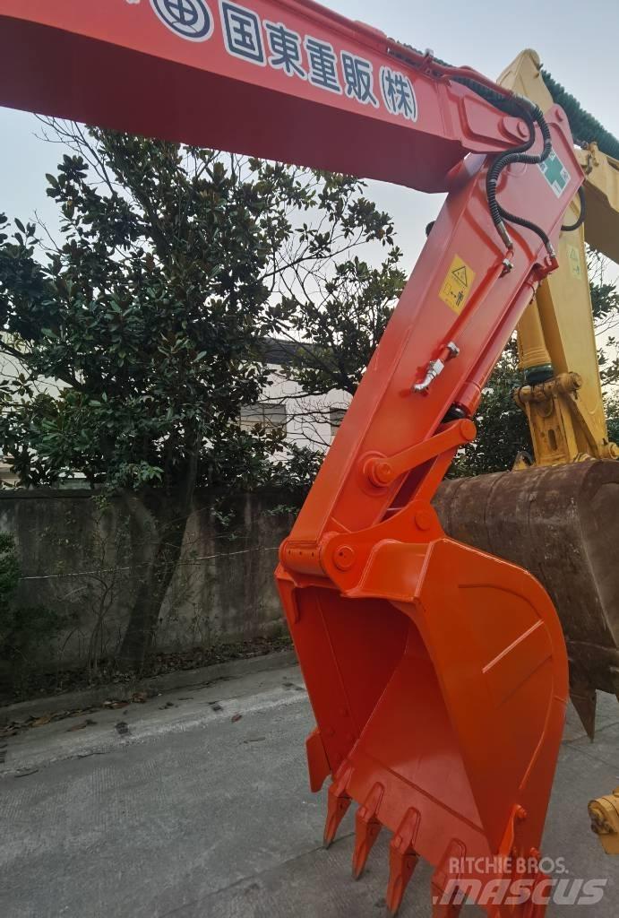 Hitachi ZX 200 Vikšriniai ekskavatoriai